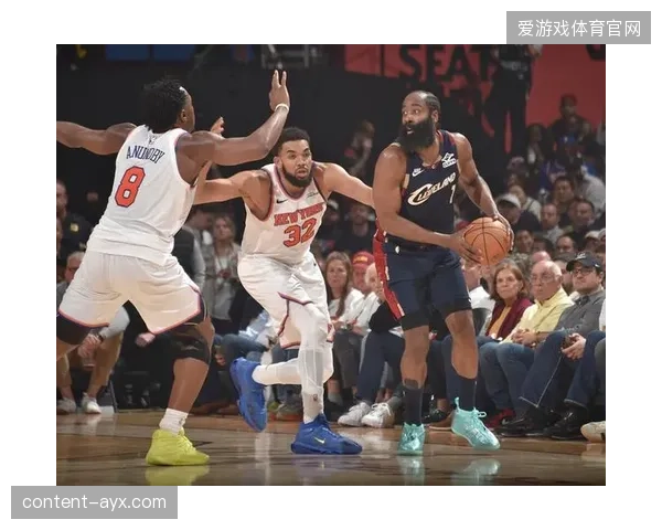 骑士在G4生死战中进攻哑火，尽管米切尔砍下31分，但全队空位三分命中率极低导致惨败。